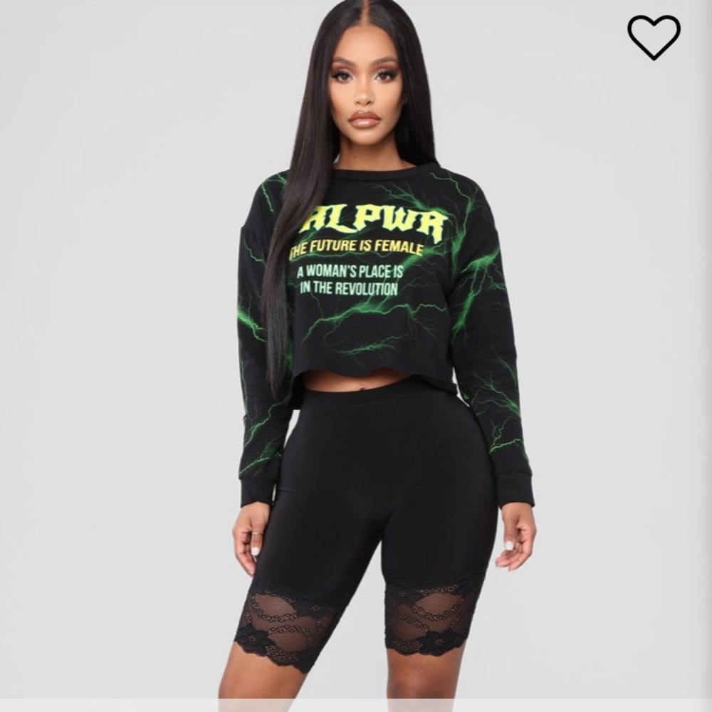 Graphic long sleeve crop top
